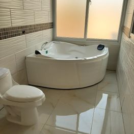 Tina Hidro Roatán Blanca Freestanding 2 Personas