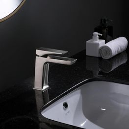 Mezcladora Monomando Lavamanos Caño Bajo Kubika Gun Grey sin Desagüe PVD