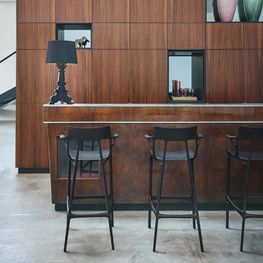 Banco A.I. H.65 Negro