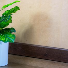 Zócalo Tulip Brown 15x90x2400 mm