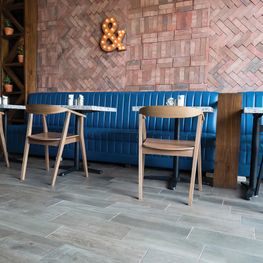 Emblem Grey N Mate 20x90